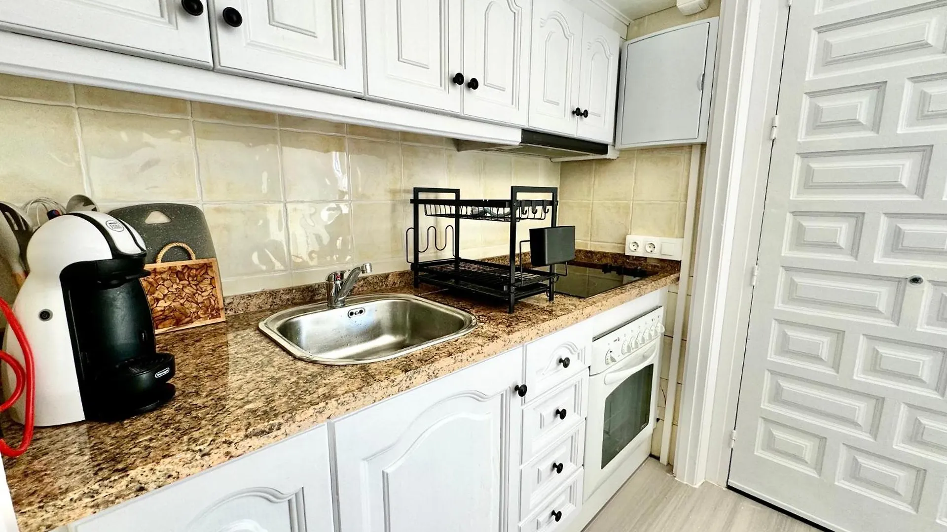 Apartment Bright, Cozy Flat Close To The Beach Sitio de Calahonda