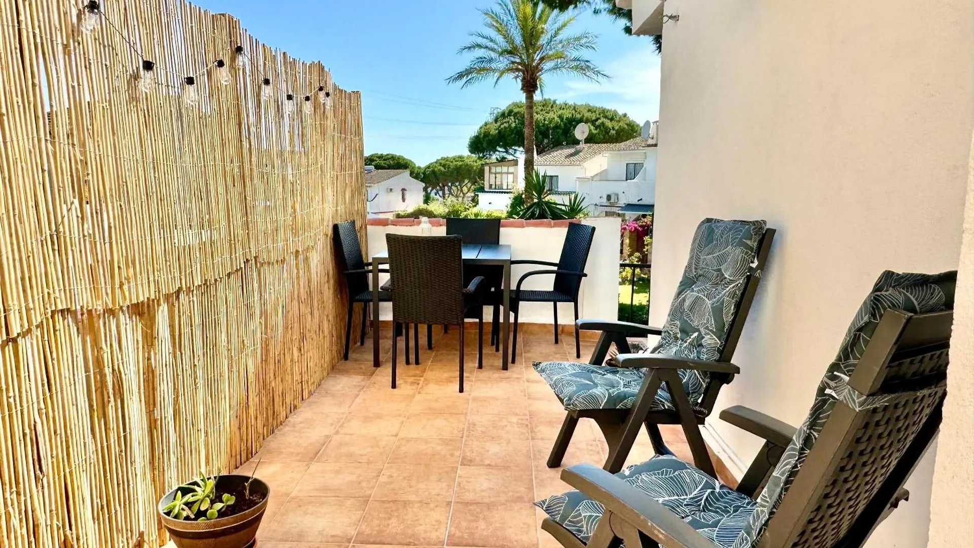 Bright, Cozy Flat Close To The Beach Sitio de Calahonda 0*,  Spain