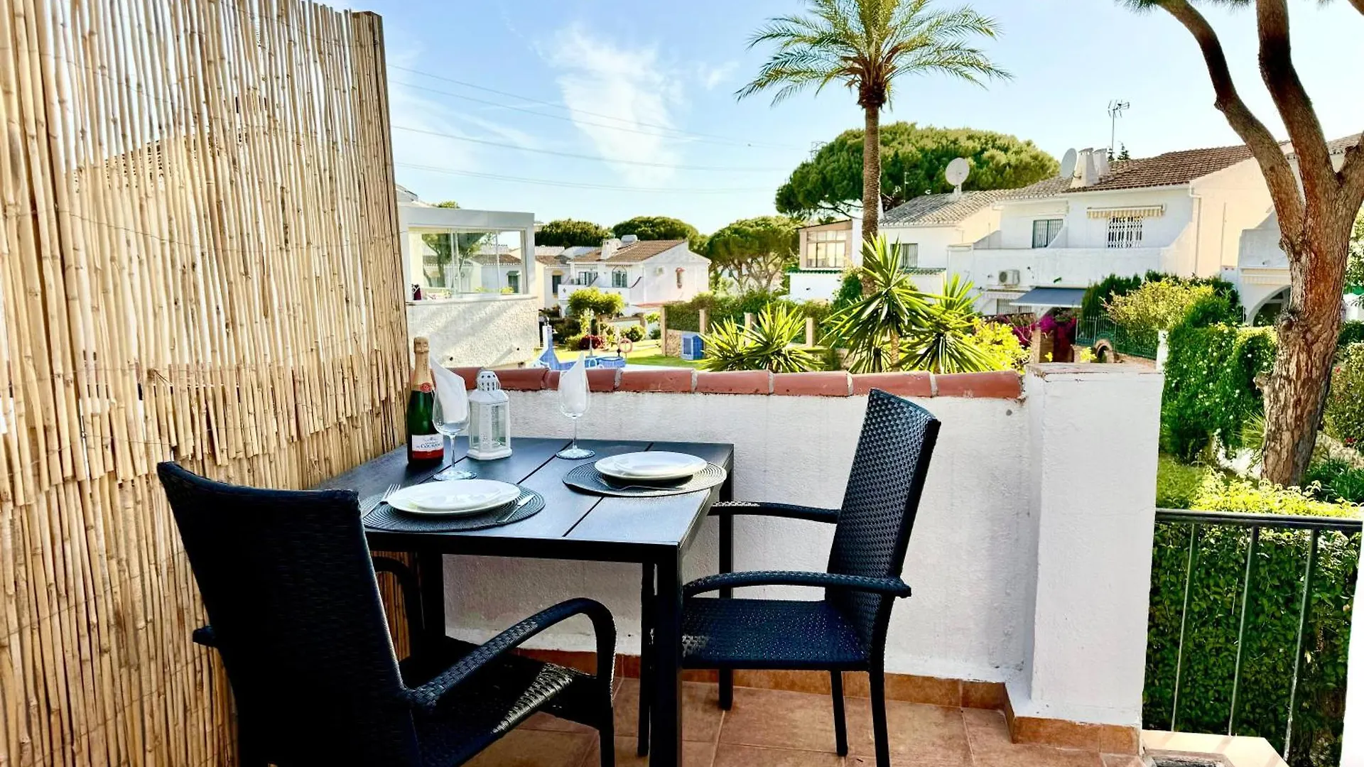 Bright, Cozy Flat Close To The Beach Sitio de Calahonda Apartamento